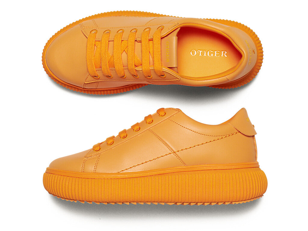 1182A621-801 Onitsuka Tiger Otiger Court Tiger Orange (Women's)