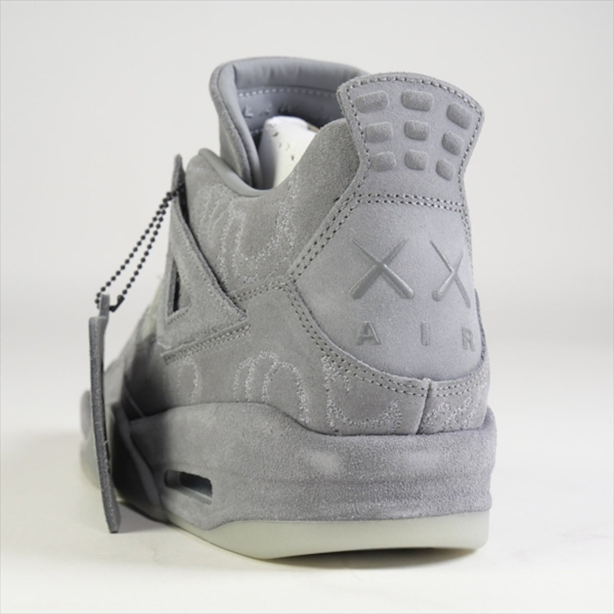 930155-003 KAWS Ã Nike Air Jordan 4 Retro "Grey"
