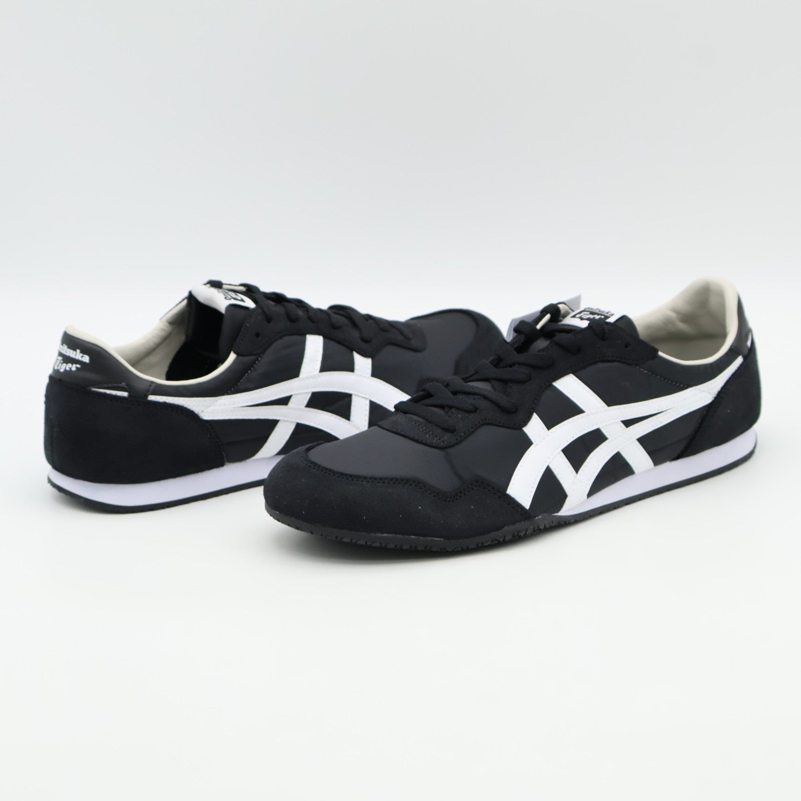 1183B400-001 Onitsuka Tiger SERRANO BLACK WHITE (Men's)