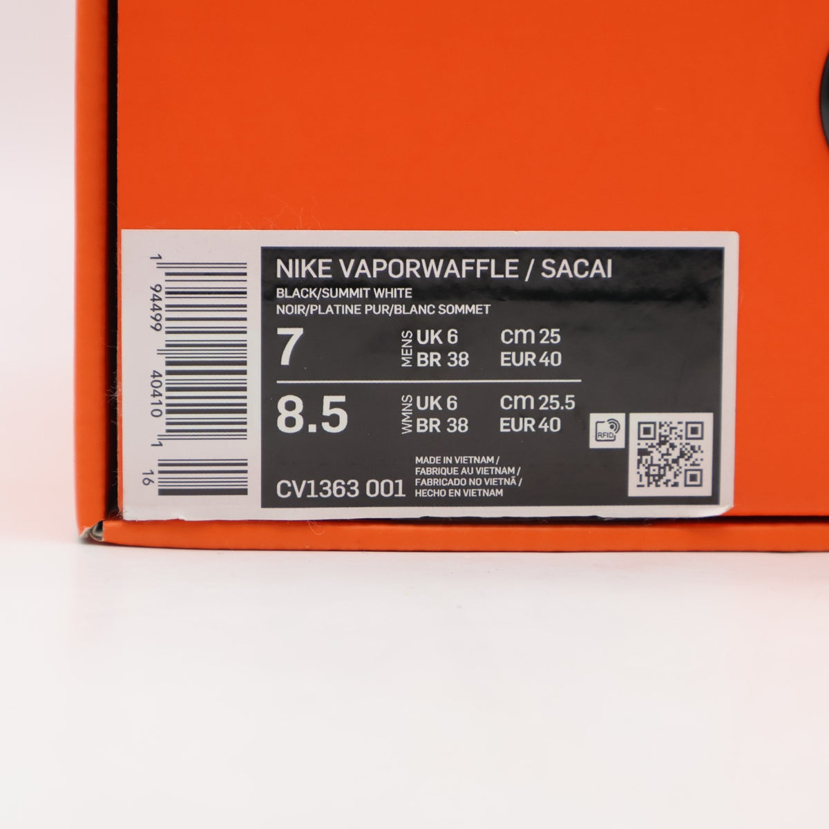 CV1363-001 sacai Ã Nike Vapor Waffle "Black and White" (Men's)