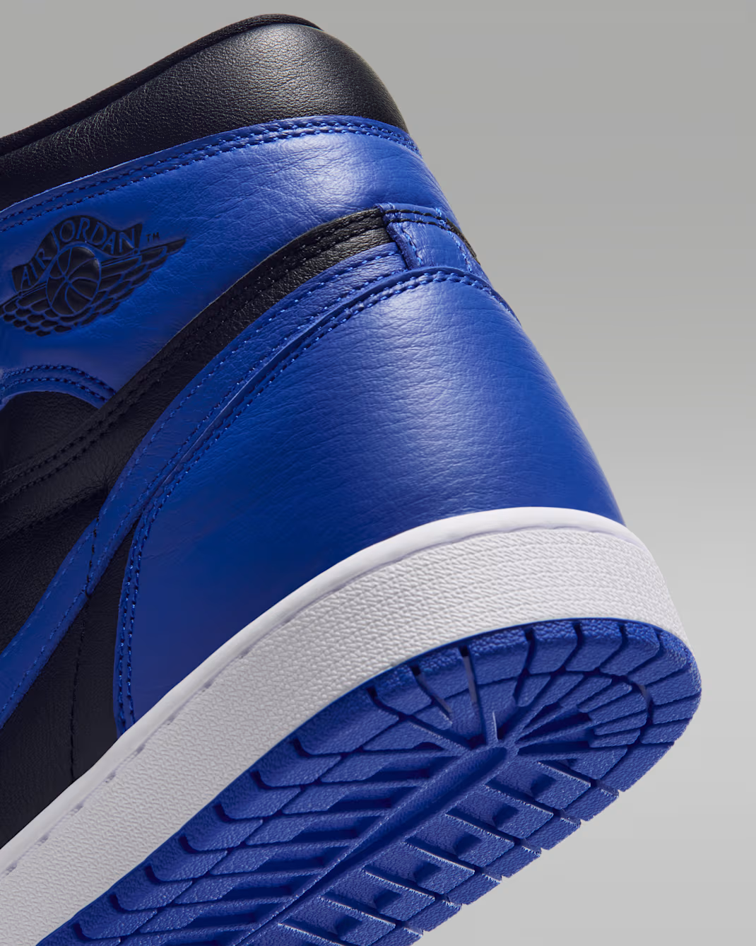 IQ5495-005 Nike Air Jordan 1 High OG "Royal" (2026) (Men's)