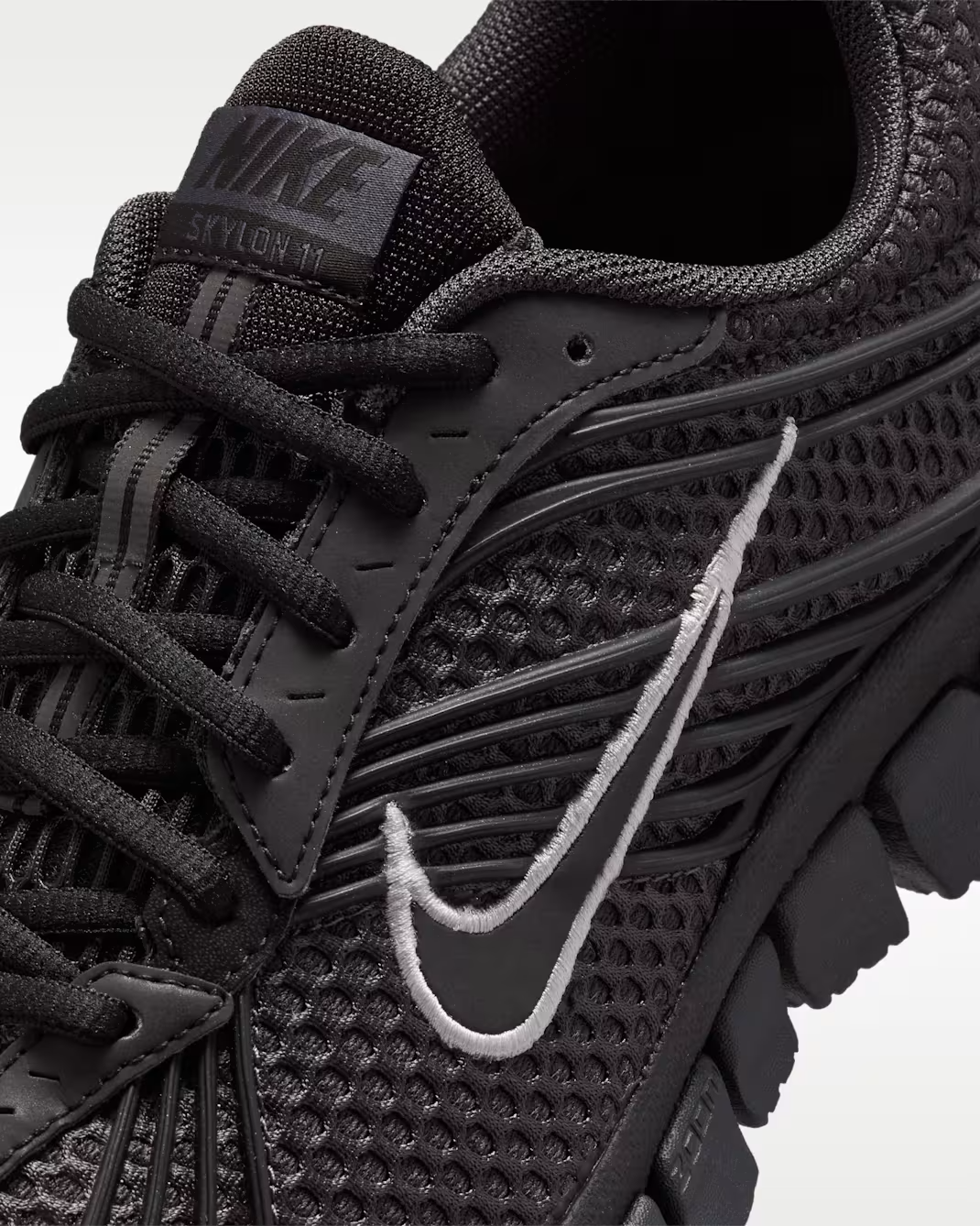 IZ6425-001 Nike Zoom Skylon 11 Anthracite/Metallic Silver/Reflective (Men's)