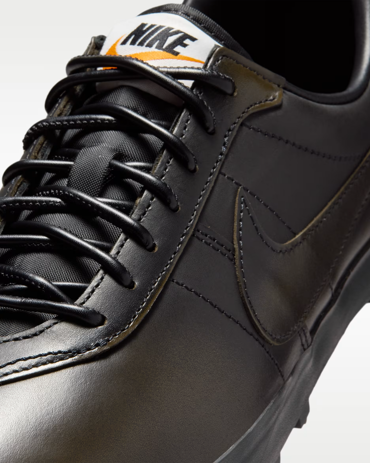 IO9910-001 Nike Astrograbber "Black" (Men's)