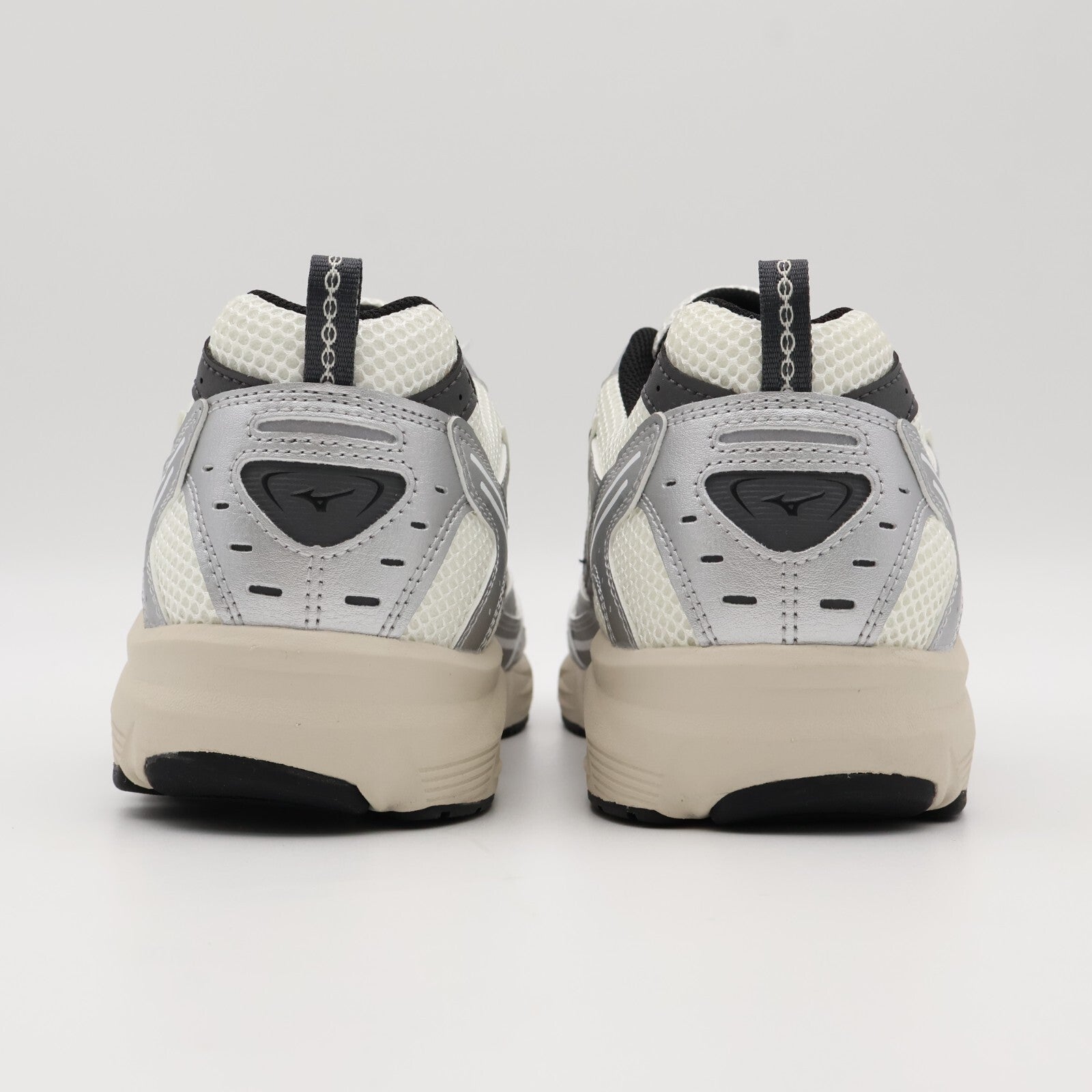 D1GA245101 Mizuno MXR OG White Black Silver (Men's)