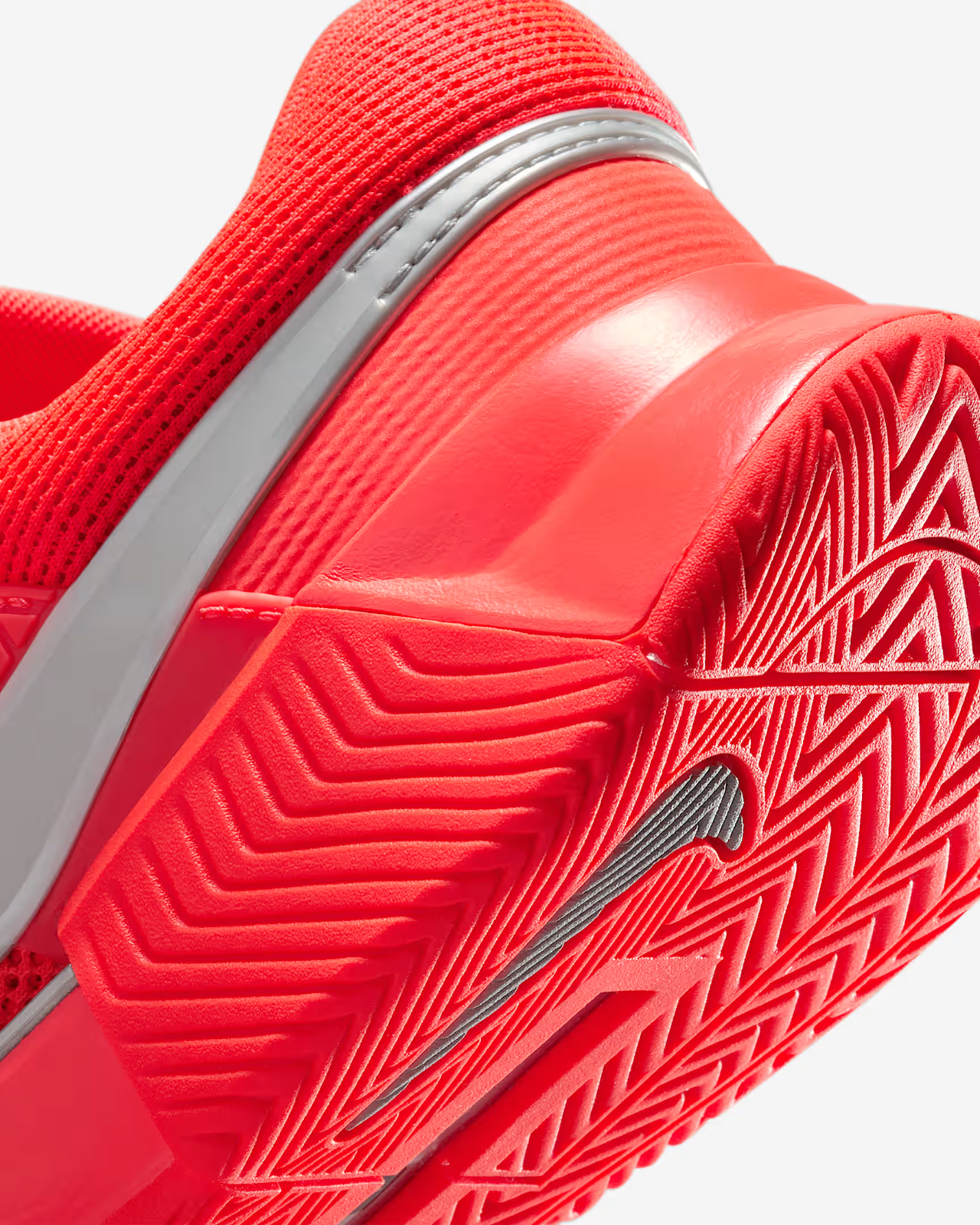 HQ2551-600 Nike GP Challenge 1 Premium Bright Crimson Metallic Silver (Women's)