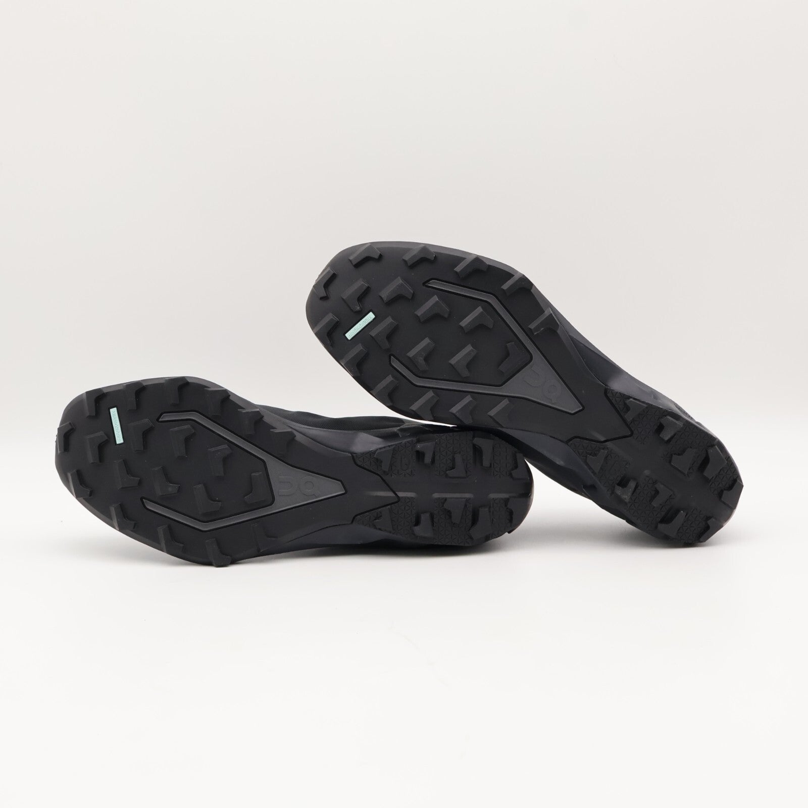 3ME30650485 POST ARCHIVE FACTION On Cloudventure Peak PAF All Black (Men's)