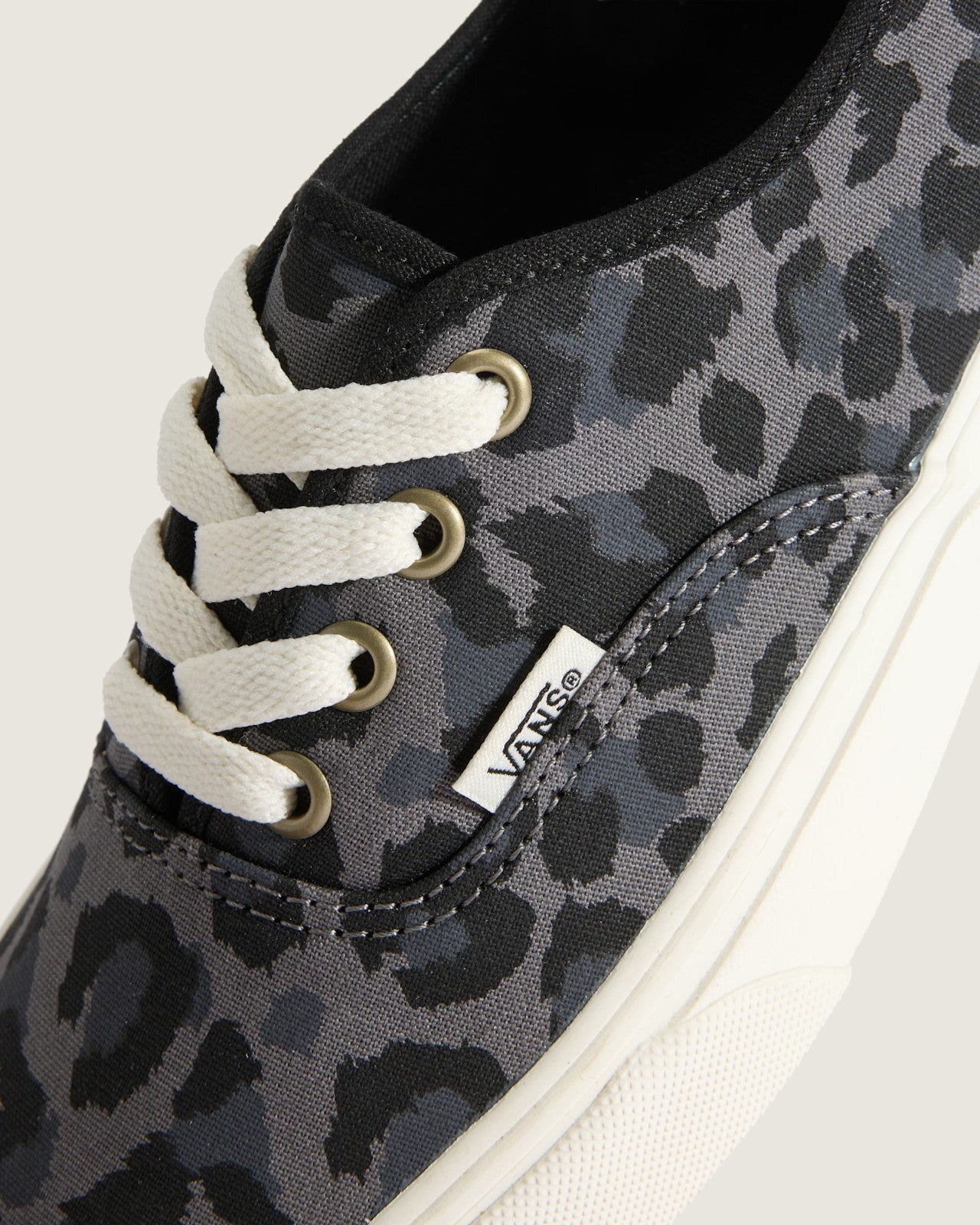 VN000D6GHR0 Vans Authentic "Black/Pewter" (Men's)