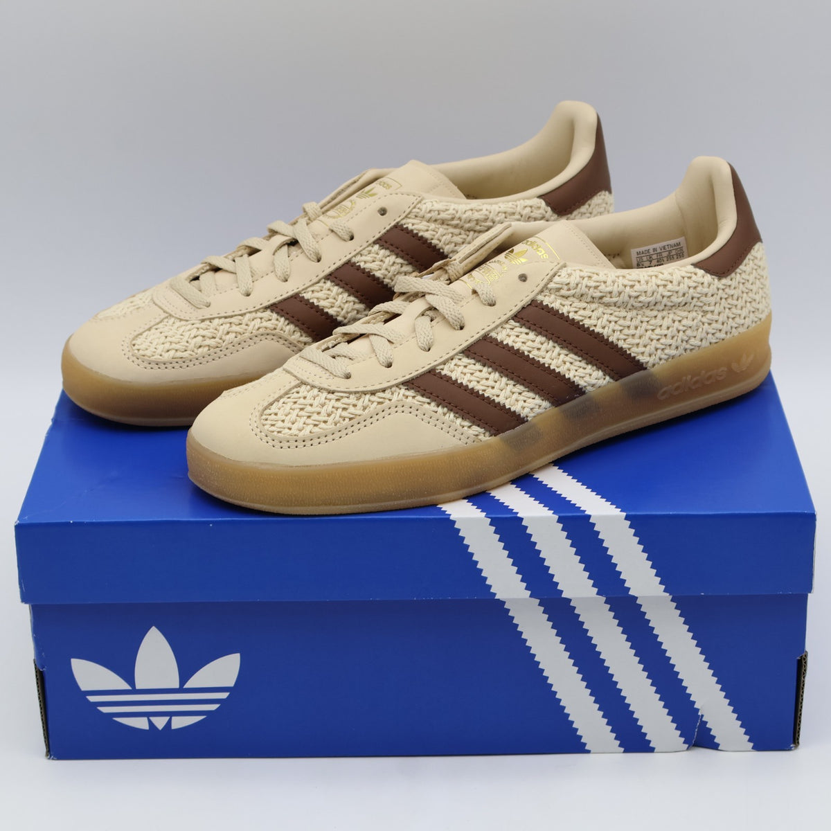 JS1418 adidas Originals Gazelle Indoor Sand Strata Premium Brown Gum (Women's)