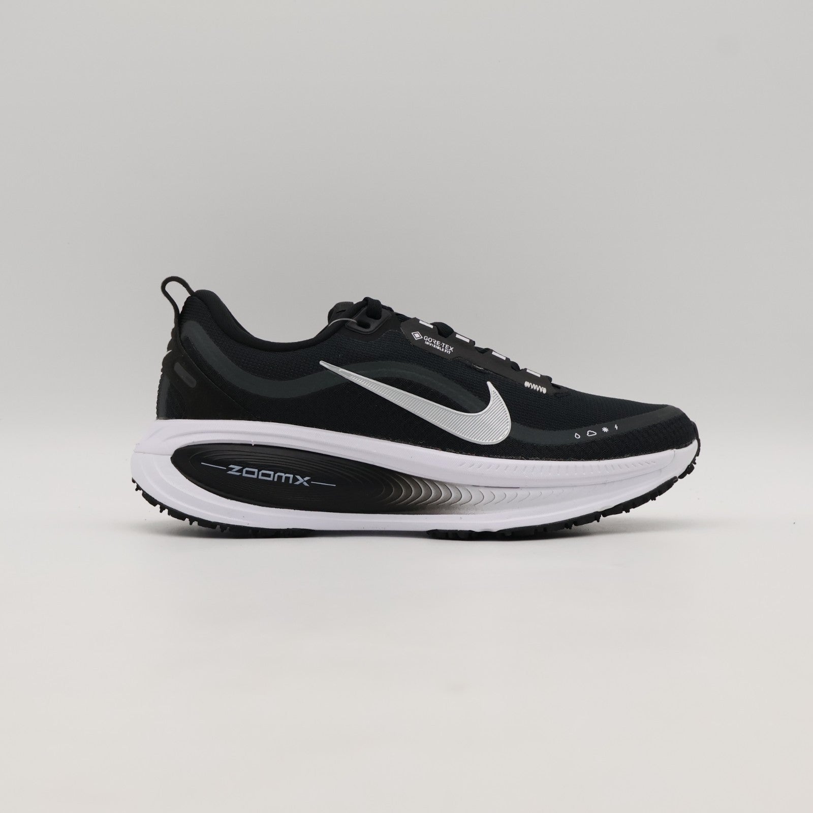HQ7002-002 Nike Vomero 18 GORE-TEX Black Anthracite White (Women's)