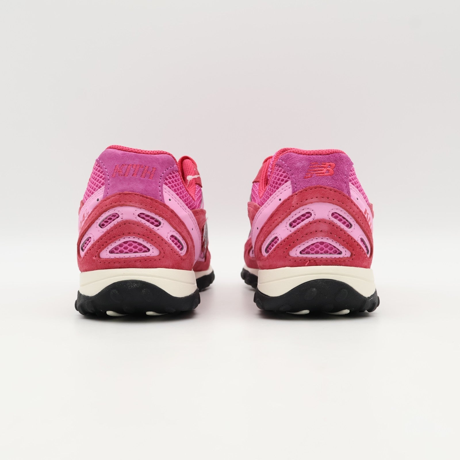 U204LKTH KITH New Balance 204 Camellia (Men's)