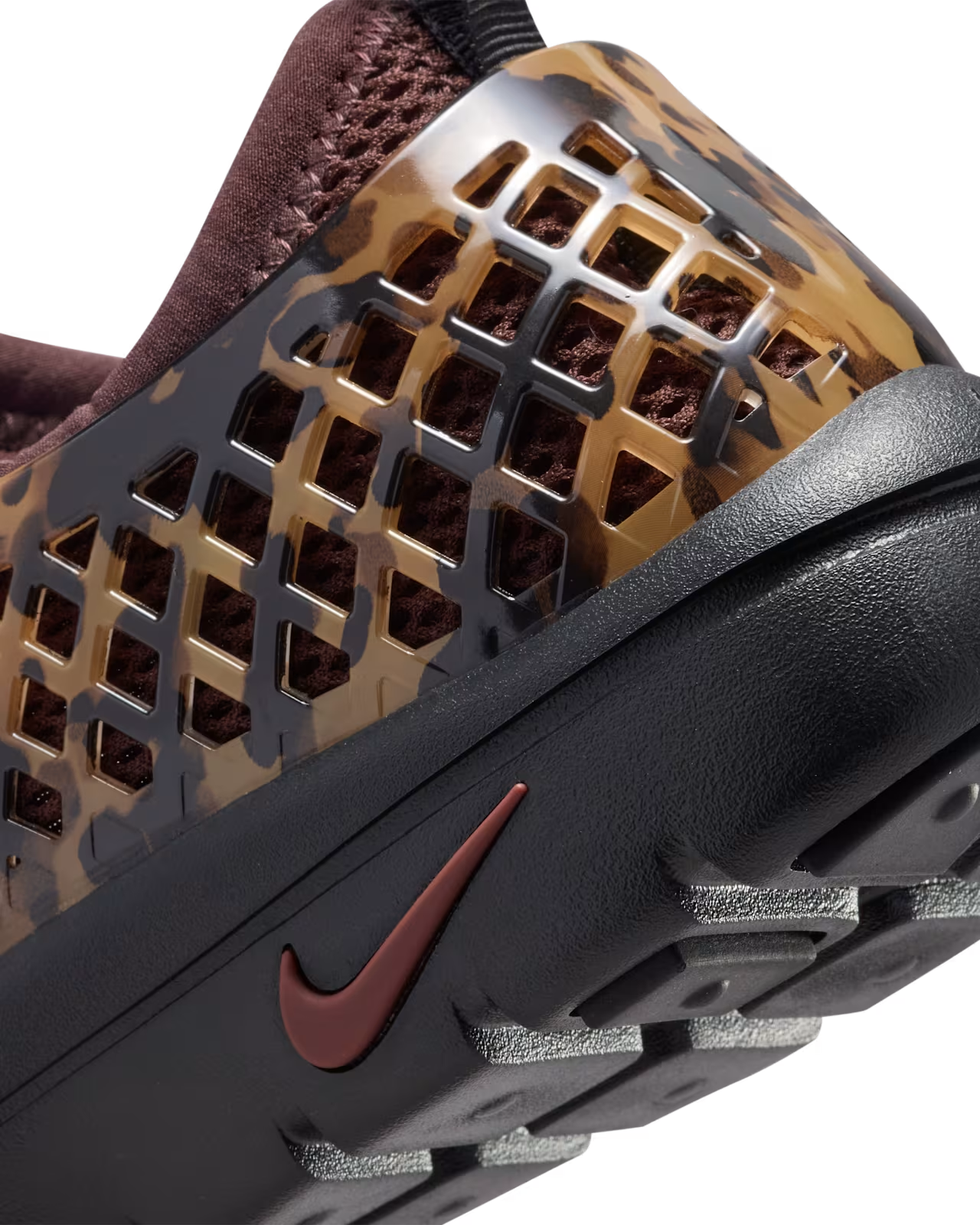 IU3167-001 Nike Women's Rejuven8 Jel Print QS "Brown" (Men's)