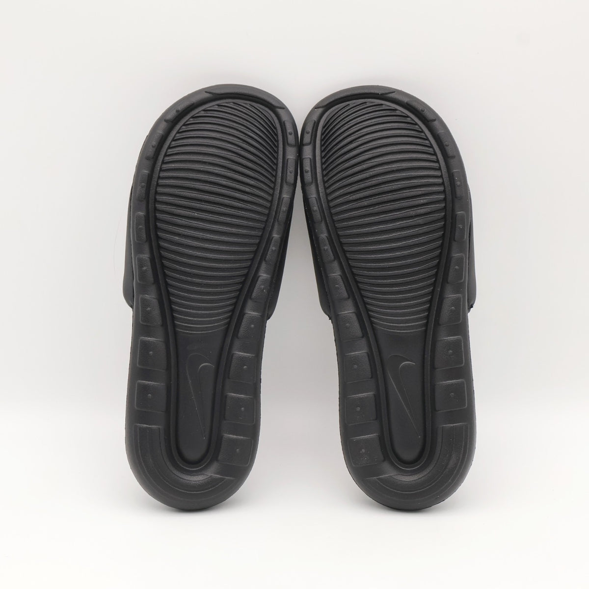 CN9675-002 Nike Victori One Slide Black White (Men's)