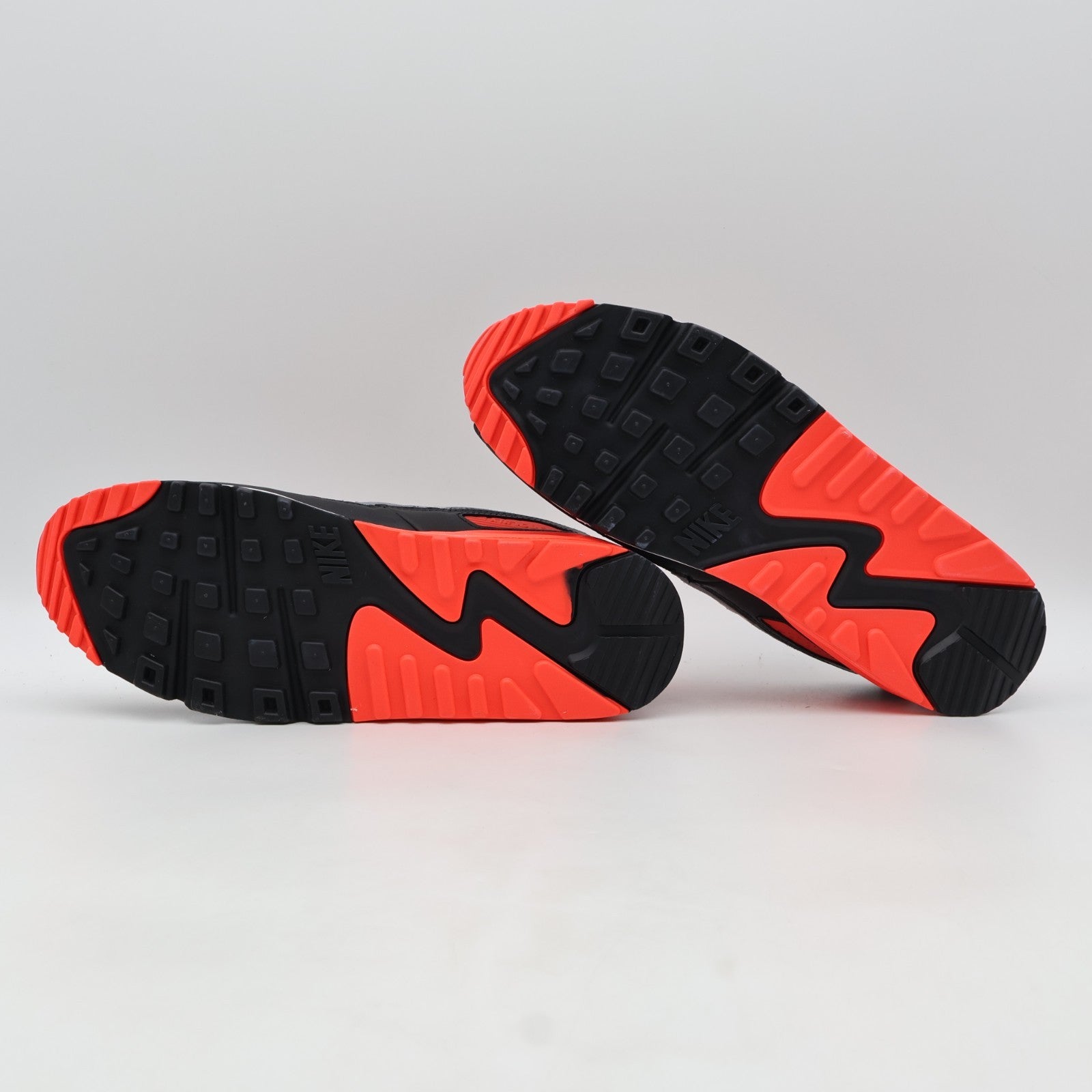 IU1055-100 Nike Air Max 90 Infrared (Men's)