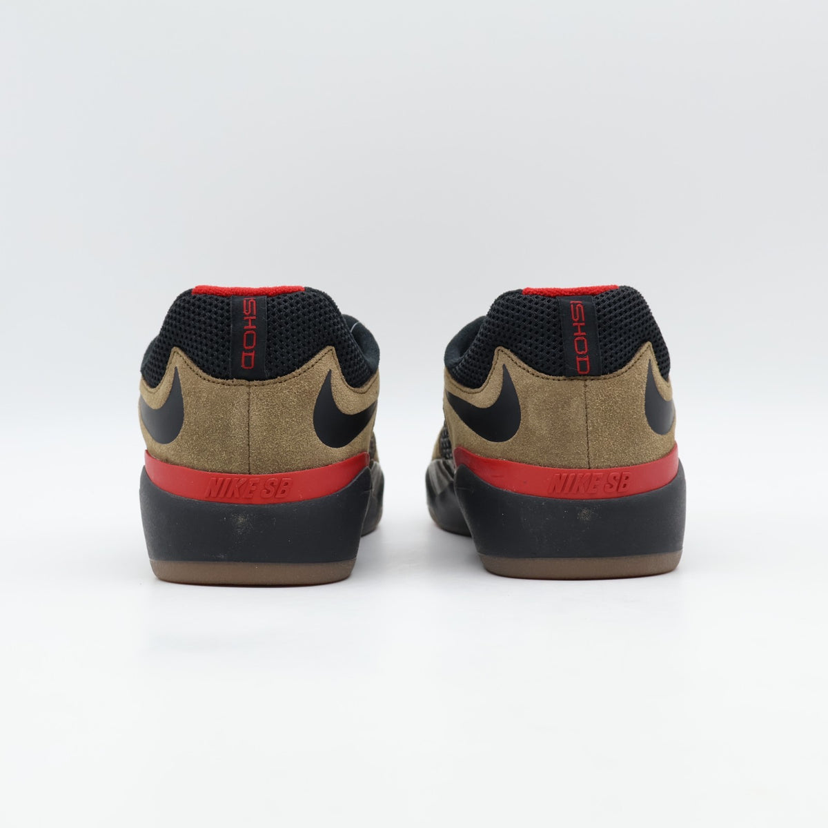 DC7232-300 Ishod Wair Ã Nike SB "Light Olive" (Men's)