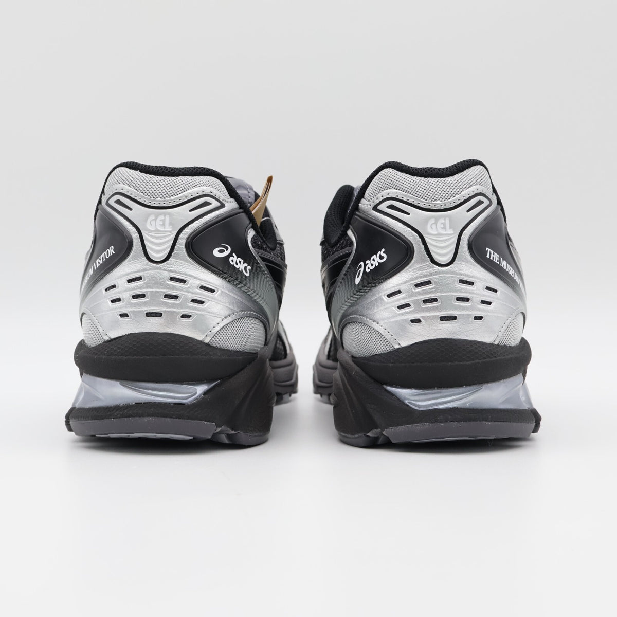 1203A528-021 The Museum Visitor Asics Gel-Kayano 14 Clay Grey Glacier Grey