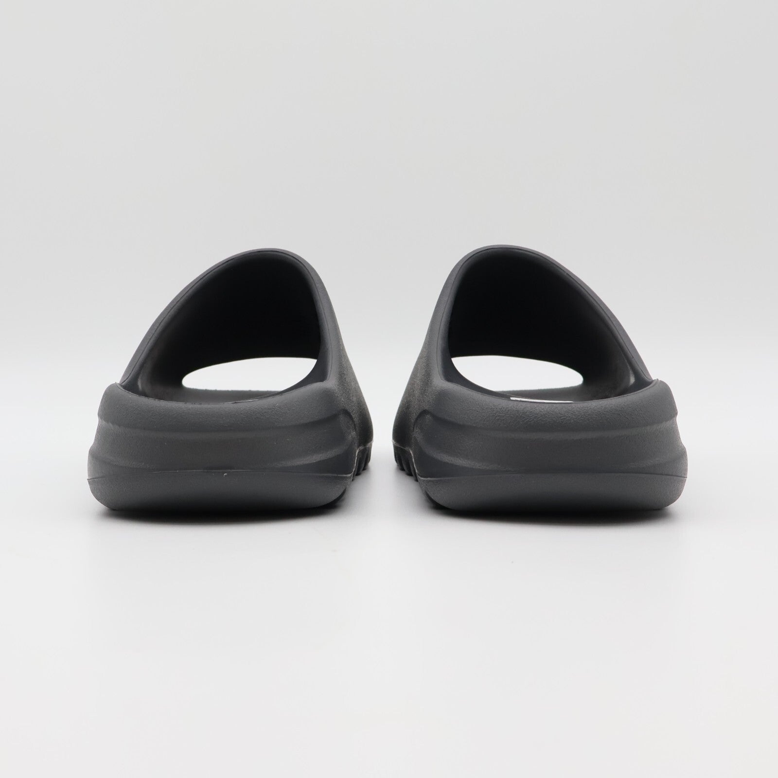 ID4132 adidas Yeezy Slide Granite (Men's)