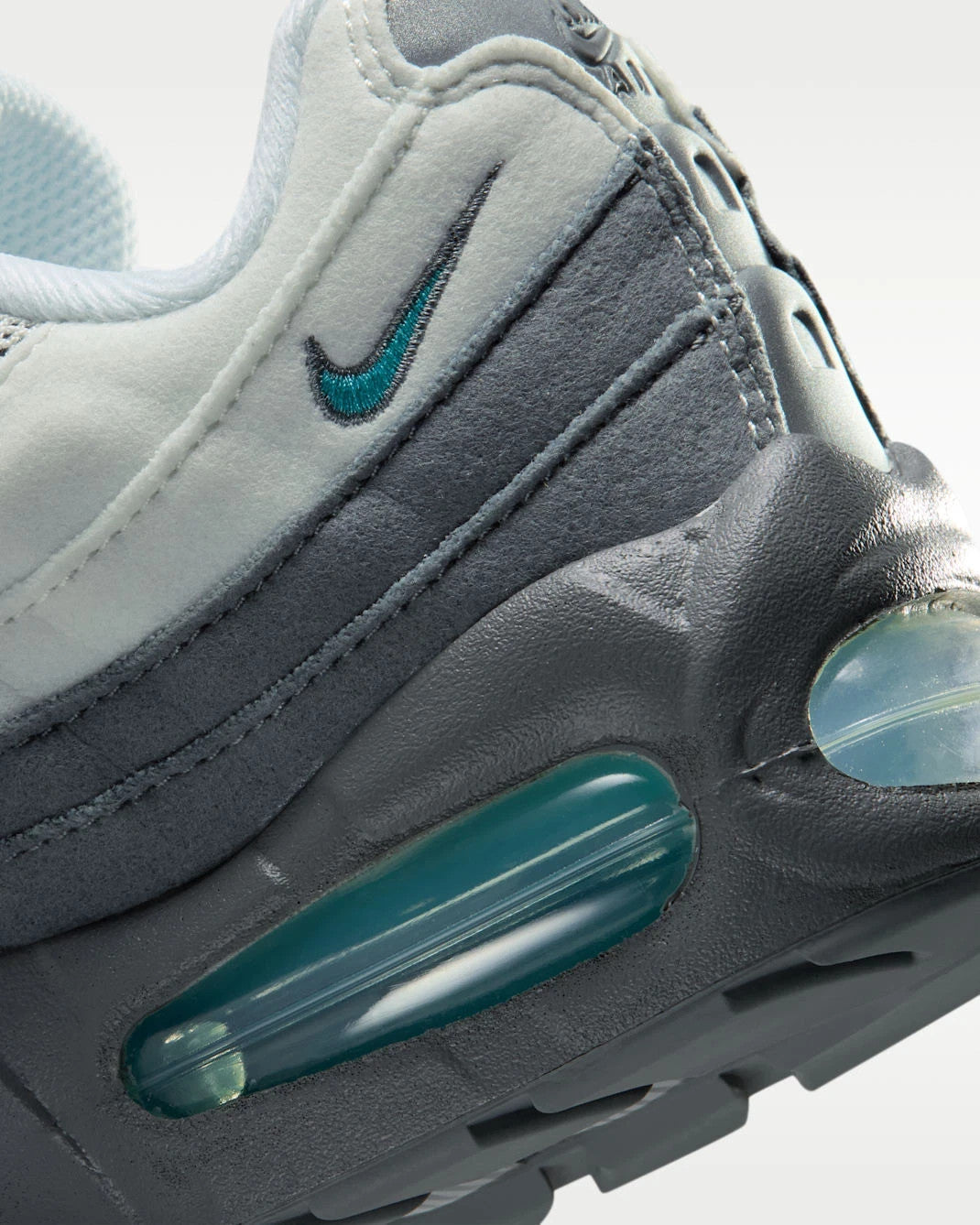 HF7054-103 Nike GS Air Max 95 Big Bubble "Summit White/Smoke Grey"
