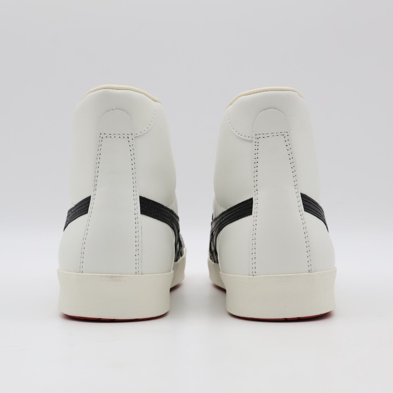 1183B439-101 Onitsuka Tiger Fabre Hi NM White Black (Men's)