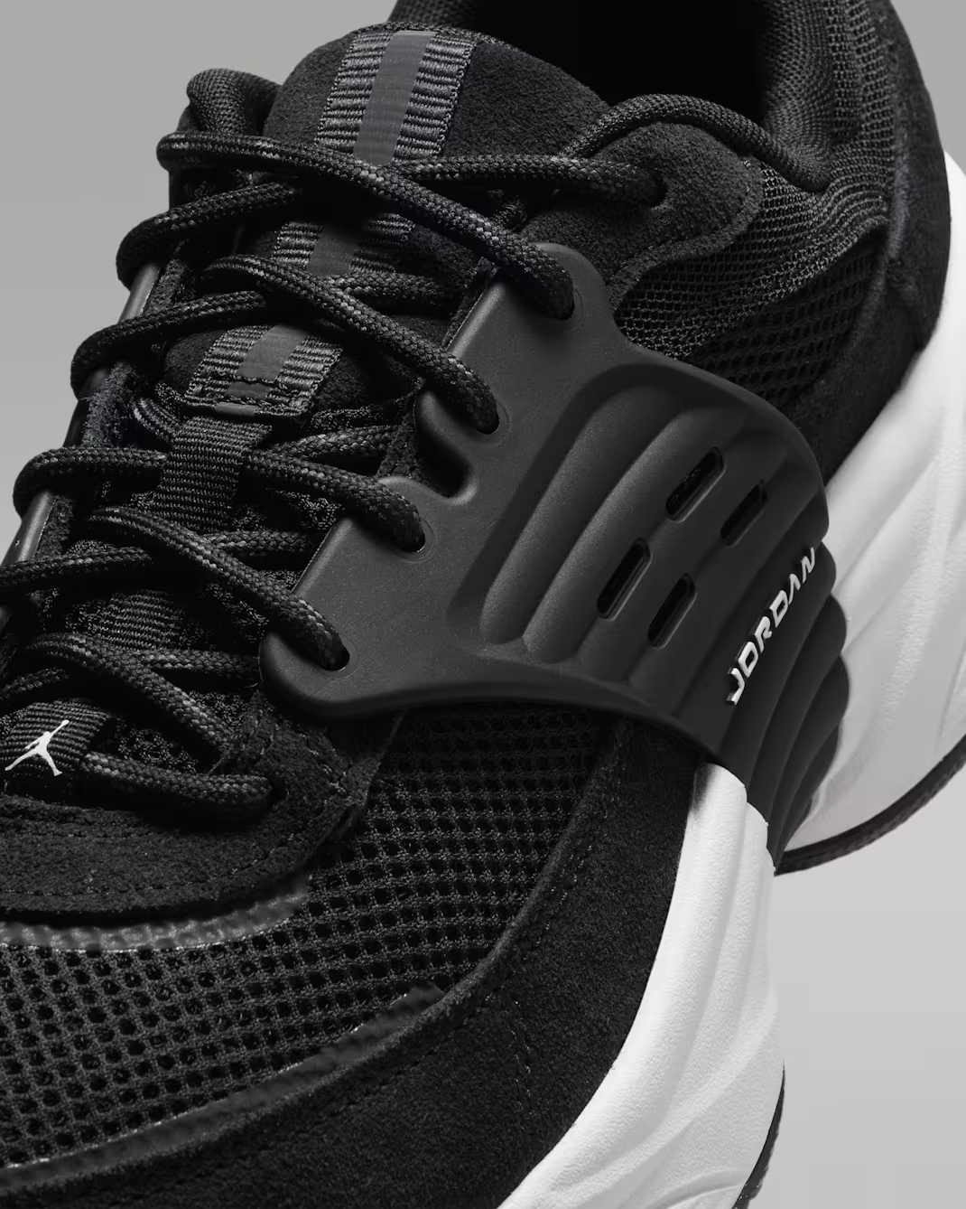 IB3722-008 Nike Jordan Trunner O/S Black White (Men's)