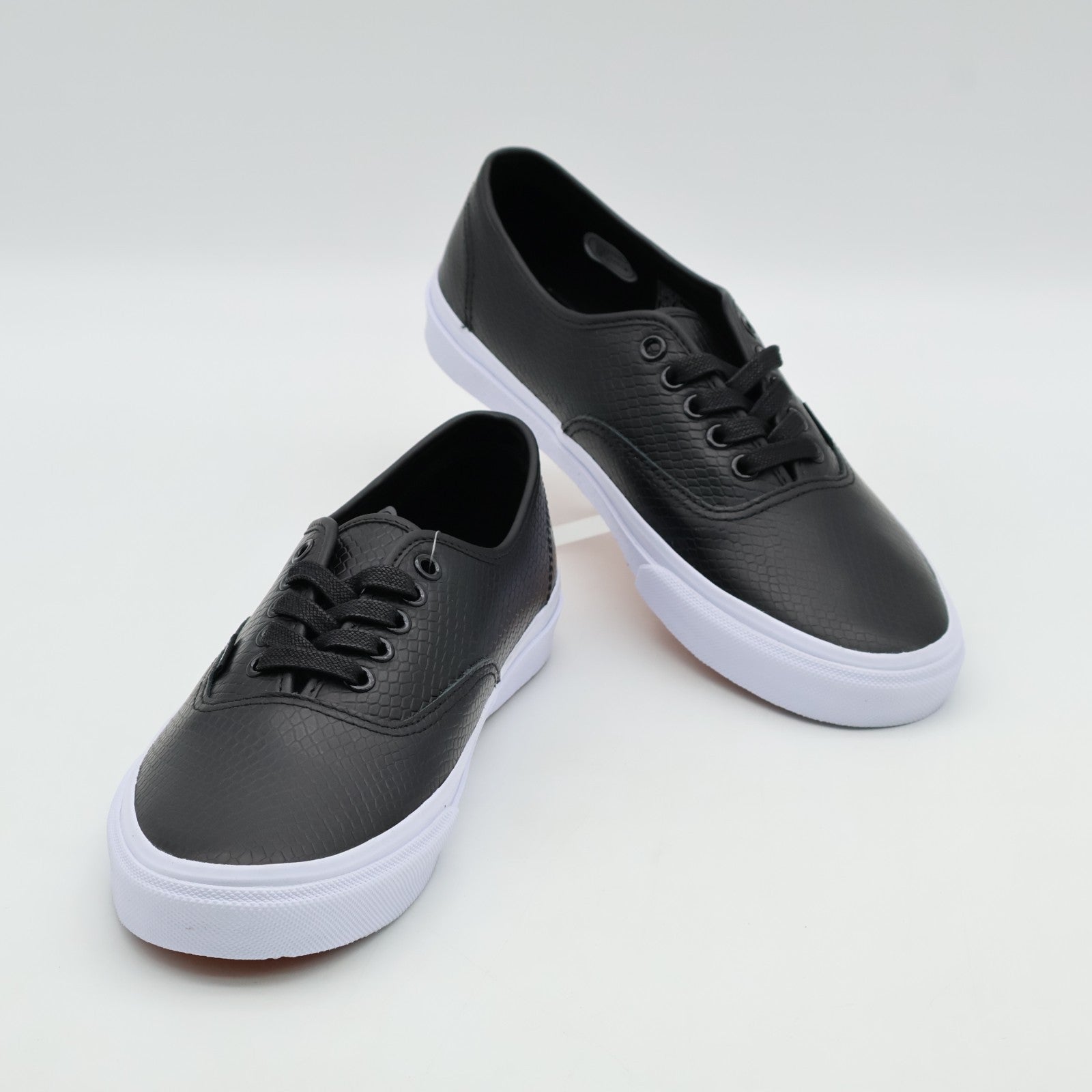 688082-0002 BILLY'S Exclusive Vans Authentic Year of the Snake Black (Men's)