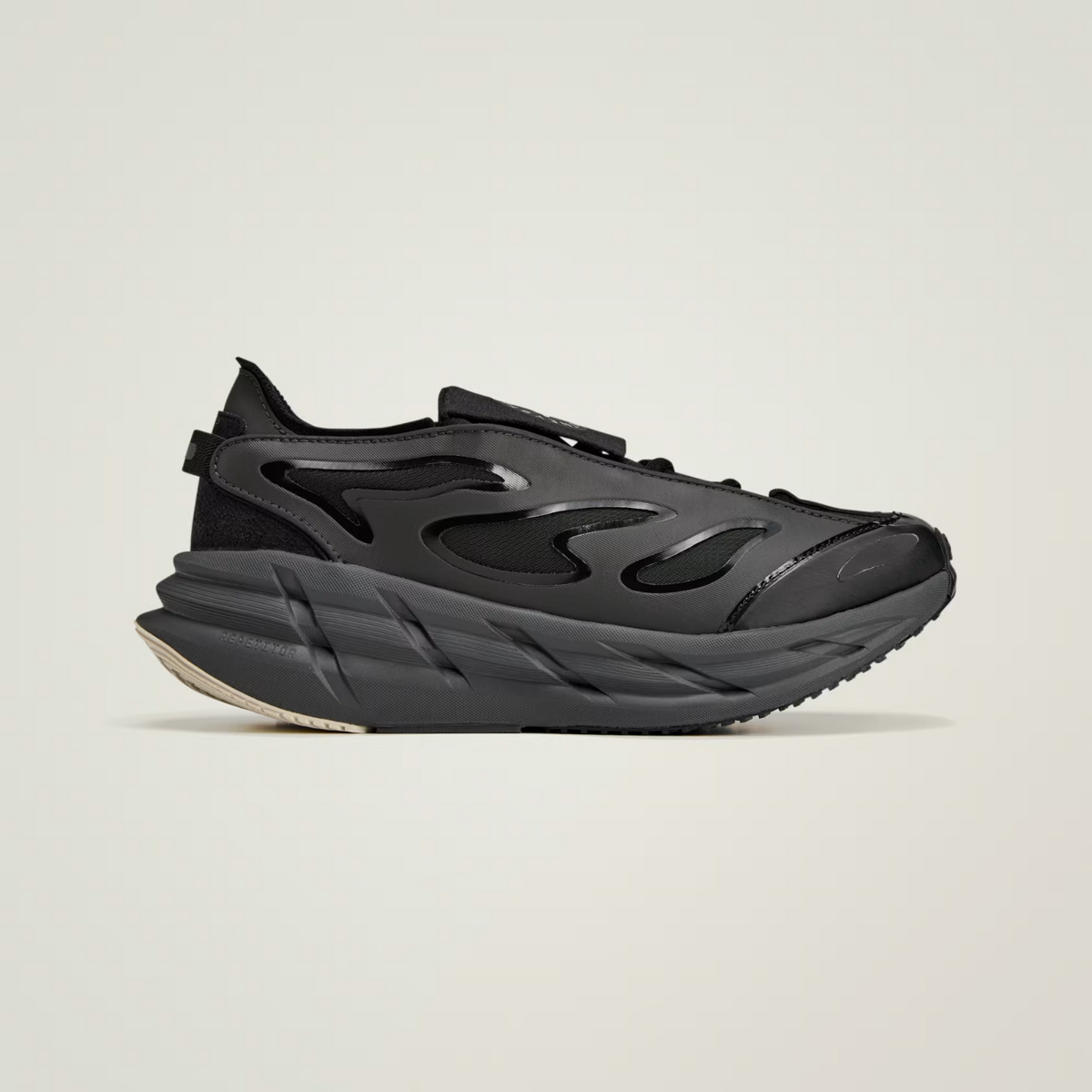 JR3290 Stella McCartney Ã adidas Adistar "Core Black/Utility Black/Almond (Men's