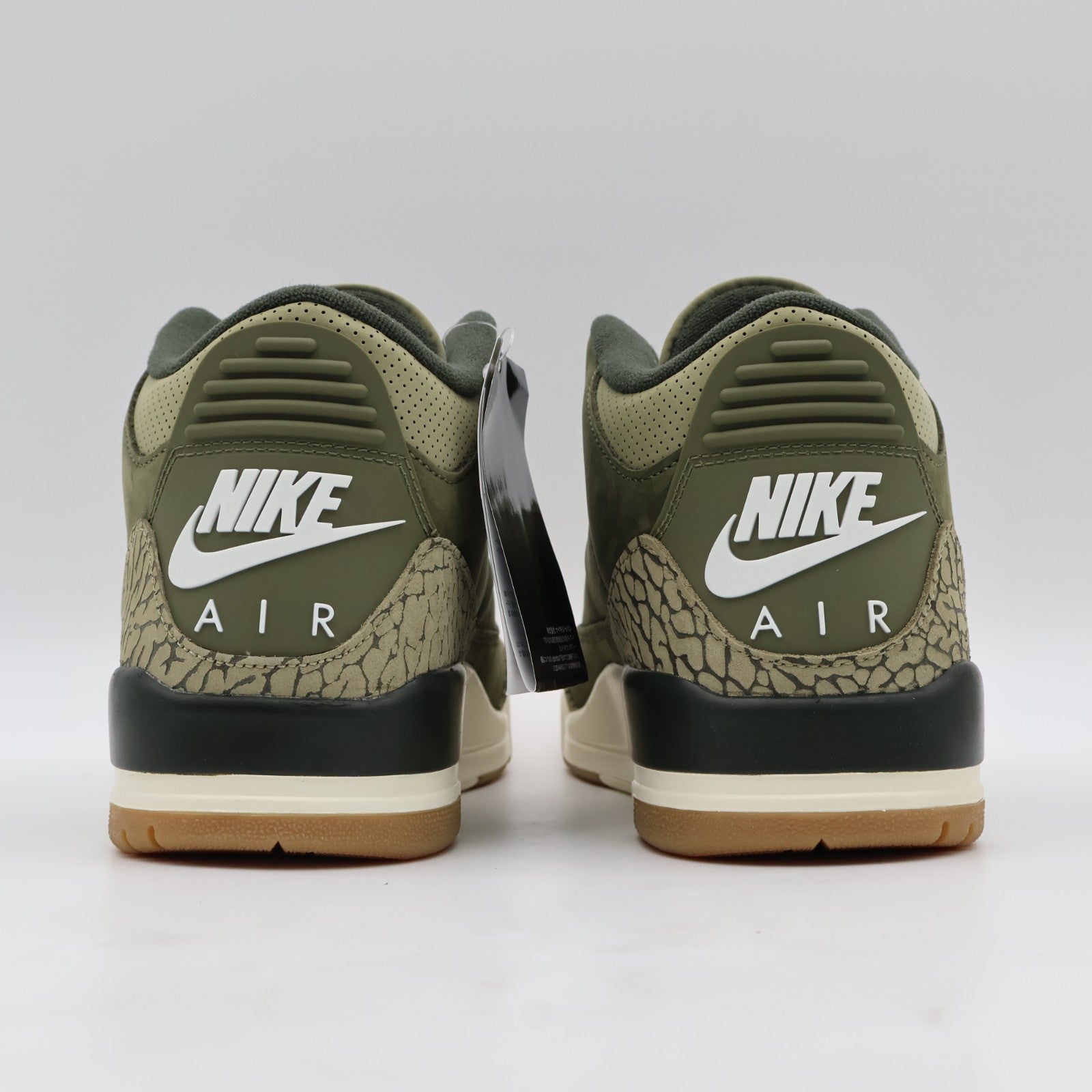 DN3707-202 Nike Air Jordan 3 Retro Family Affair (Men's)