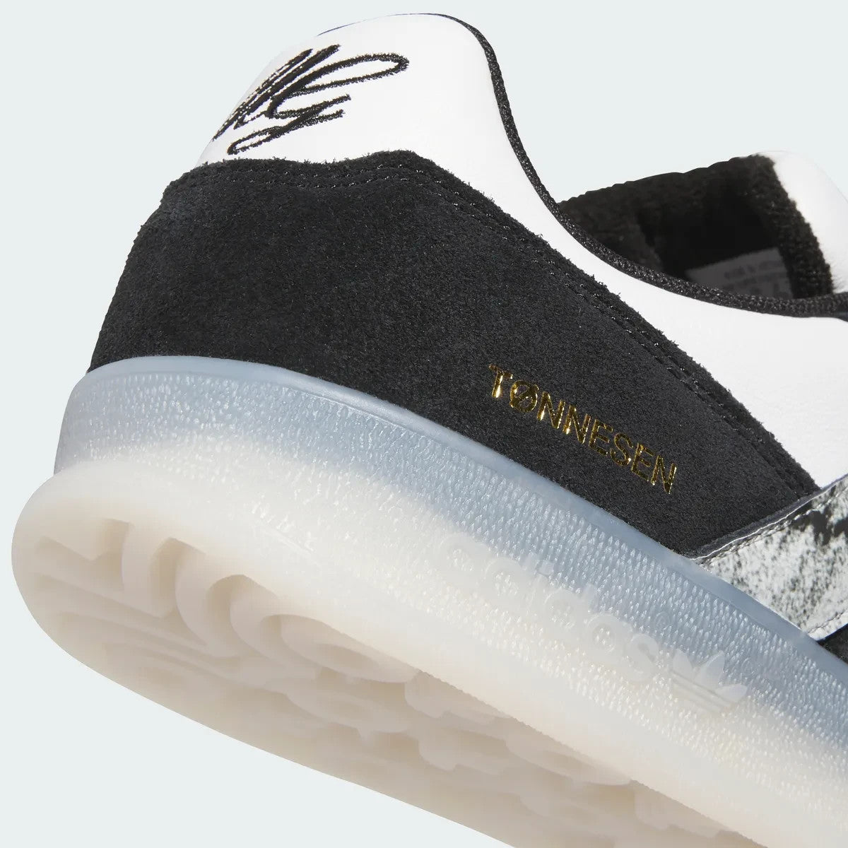 JR7101 adidas Originals Aloha Super Core Black Cloud White Chalk White (Men's)