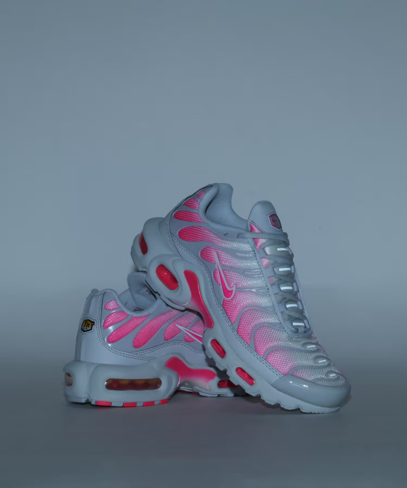 DZ3670-009 Nike Air Max Plus "Hyper Pink" (Women's)
