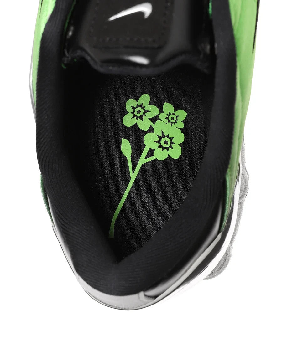IQ5683-300 Forget-me-nots Ã Nike Total 90 Shox Magia "Green Gusto" (Women's)