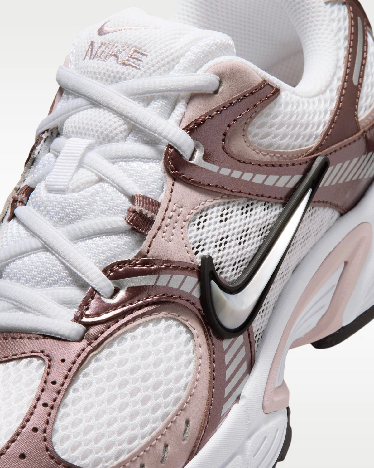 HQ7901-113 Nike V5 RNR "White/Tattoo/Metallic Platinum" (Women's)