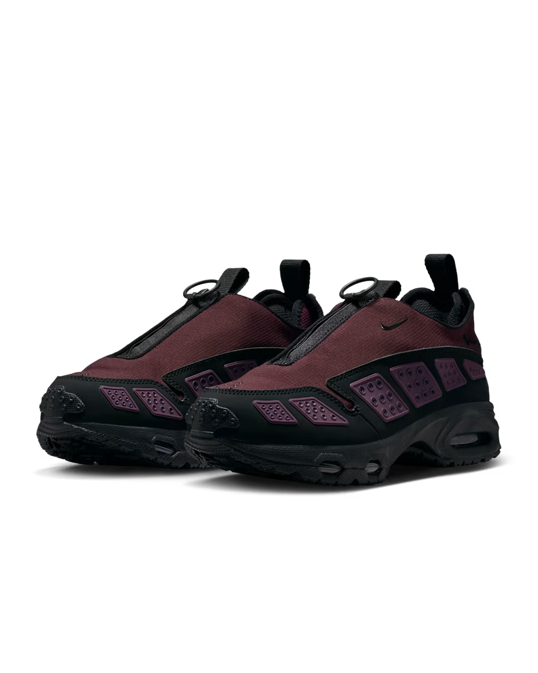 FZ4238-600 Nike Air Max Sunder GORE-TEX Burgundy Crush (Women's)