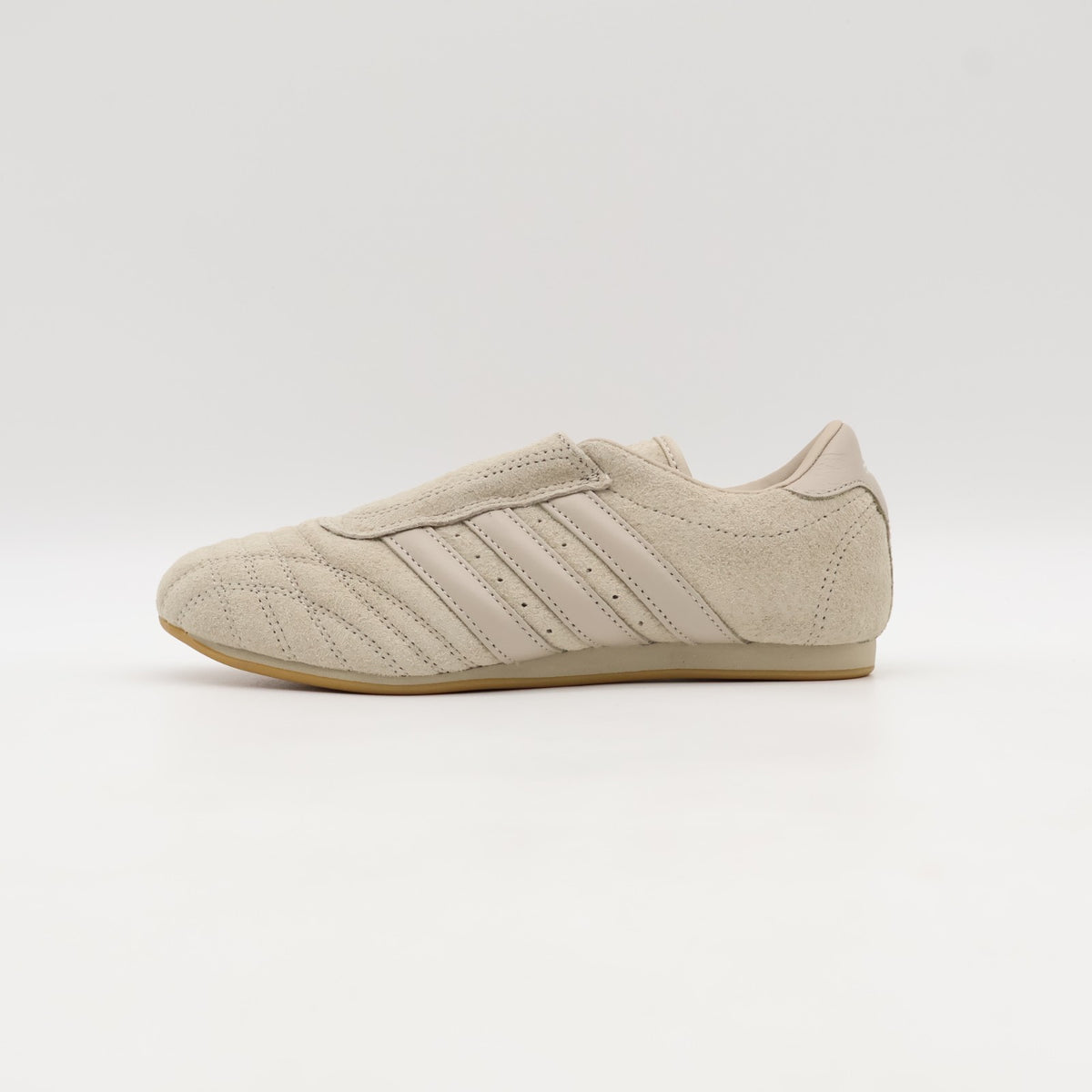 JQ4278 adidas Originals Women's Taekwondo Beige (BILLYâS Excluisive) (Women's)