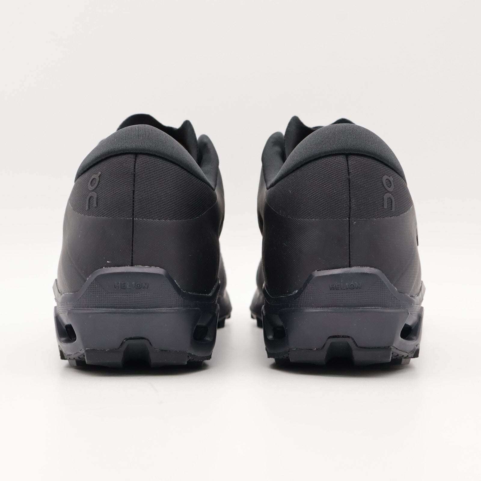 3ME30650485 POST ARCHIVE FACTION On Cloudventure Peak PAF All Black (Men's)