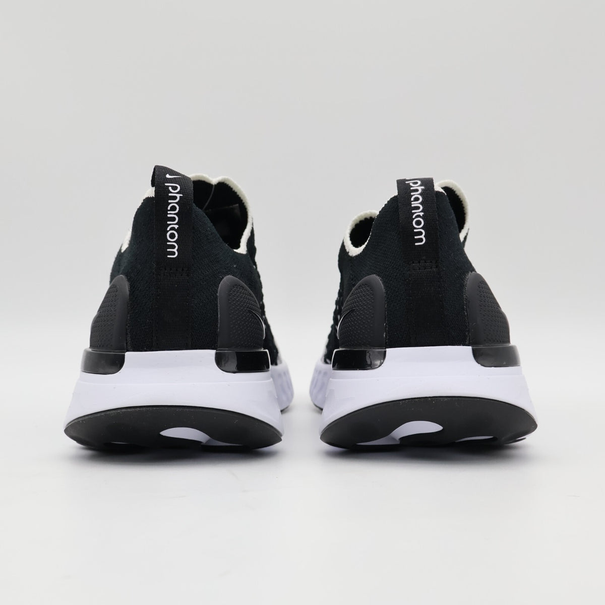 CJ0280-001 Nike React Phantom Run Flyknit 2 Black White ( Women's)