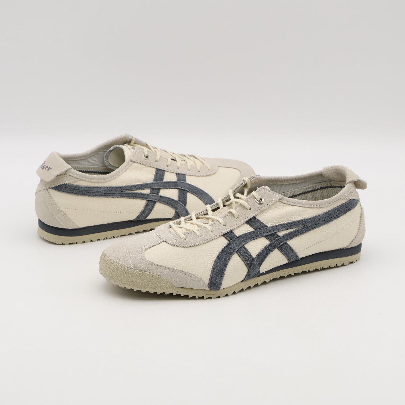 1183C015-200 Onitsuka Tiger Mexico 66 SD Birch Metropolis (Men's)