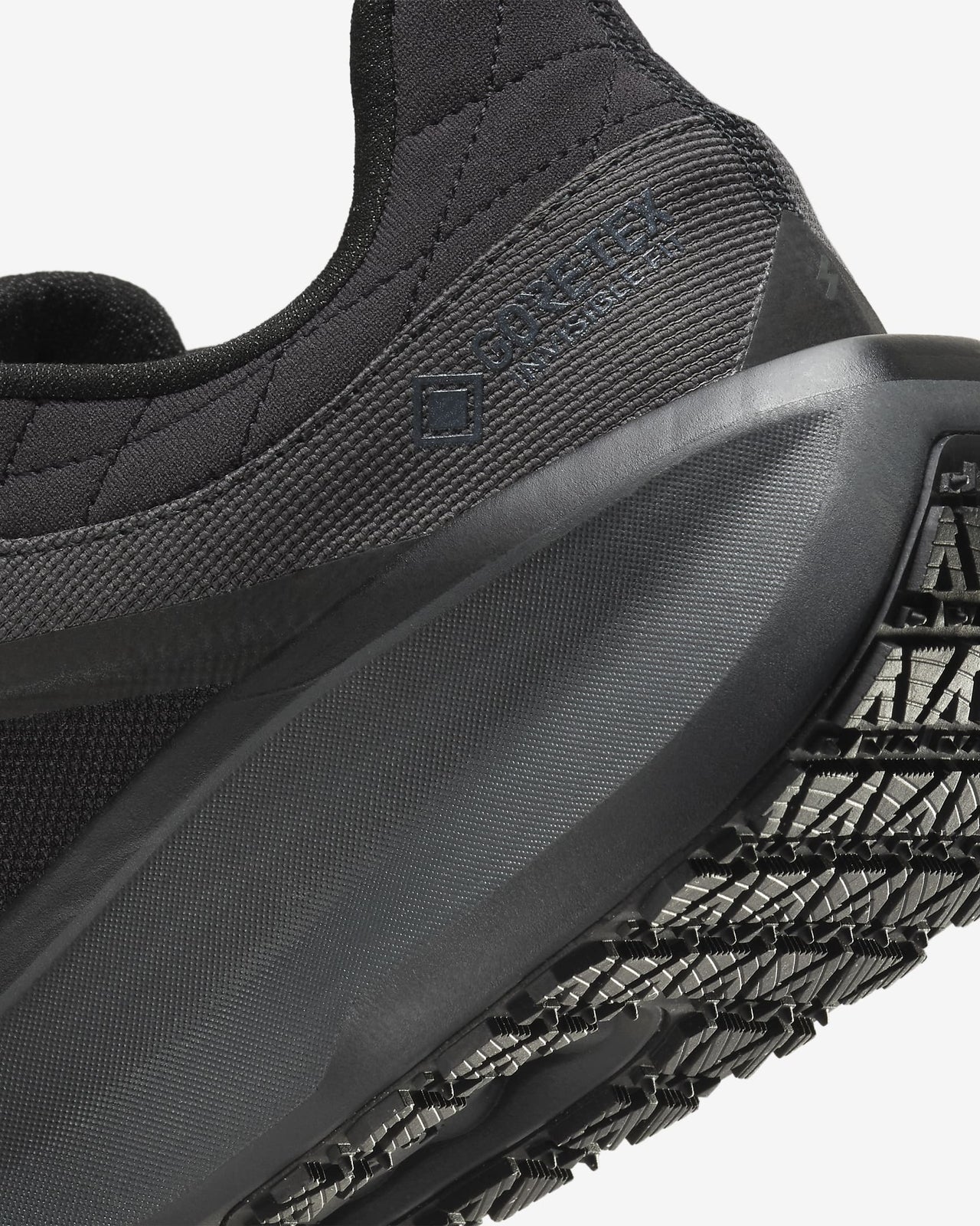 FQ1358-001 Nike Winflo 11 GORE-TEX Black Anthracite (Men's)