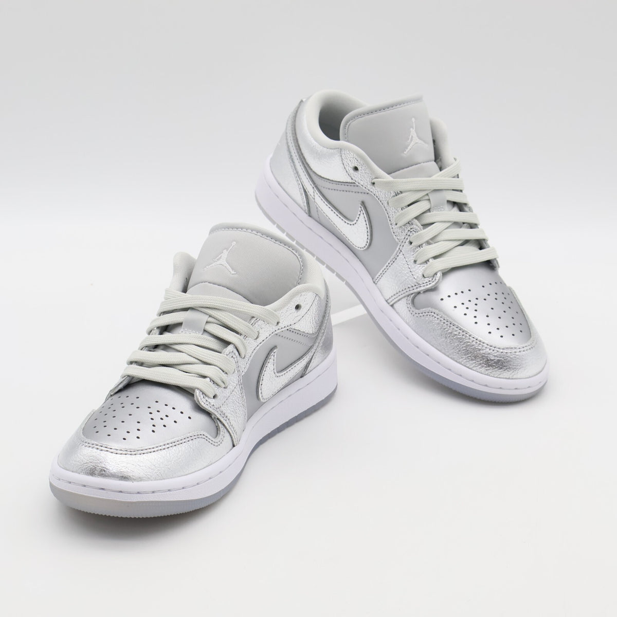 FN5030-001 Nike Air Jordan 1 Low SE Metallic Silver Photon Dust Grey (Women's)