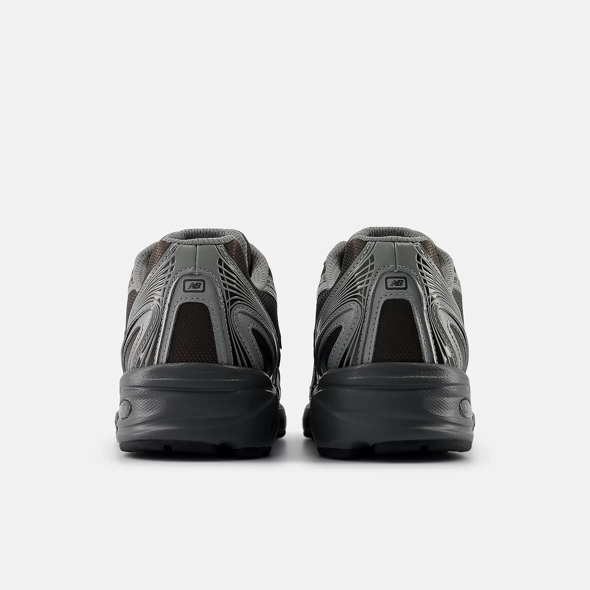 U7407YI New Balance 740 Black Metallic (Men's)