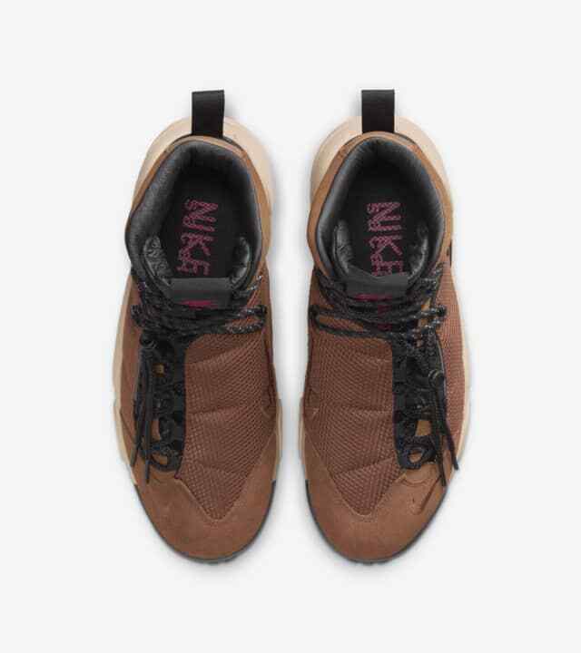 FN0563-200 sacai Nike Magmascape Pecan (Men's)