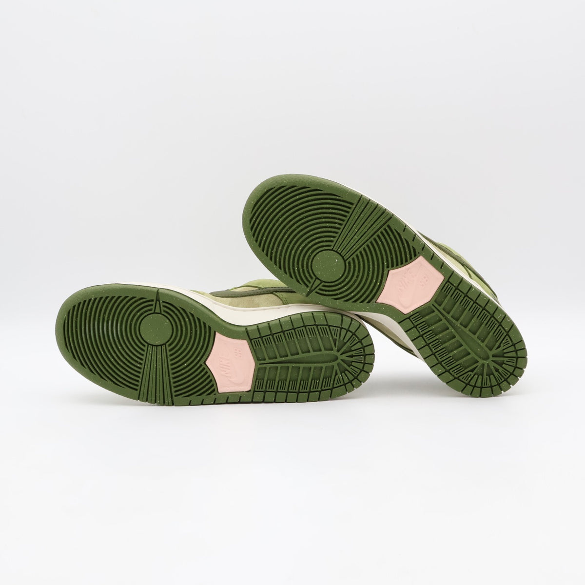 HF8022-300 Yuto Horigome Nike SB Dunk Low Matcha (Men's)