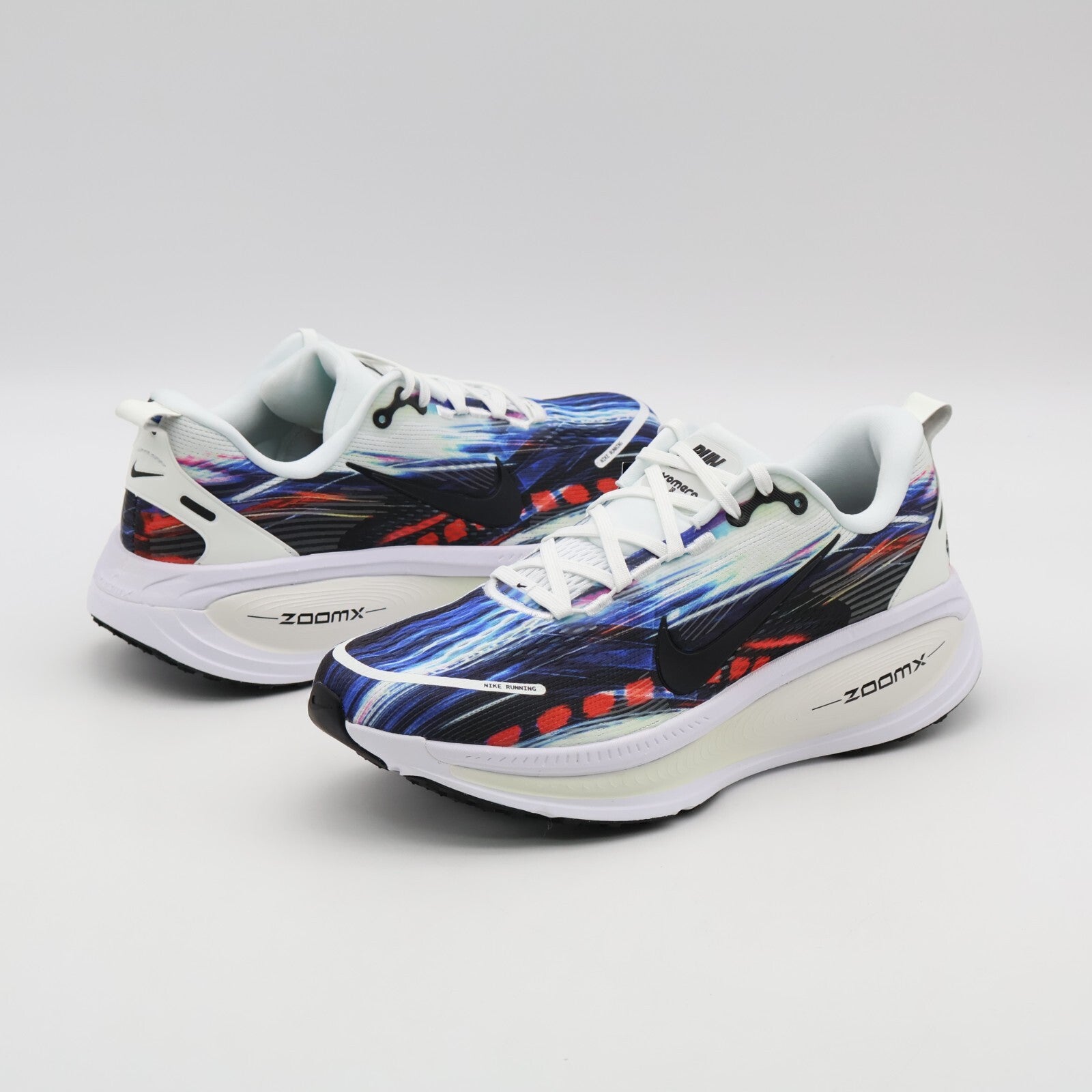 IB8164-999 Nike Vomero 18 SE Multi-Color White Sail Black (Men's)