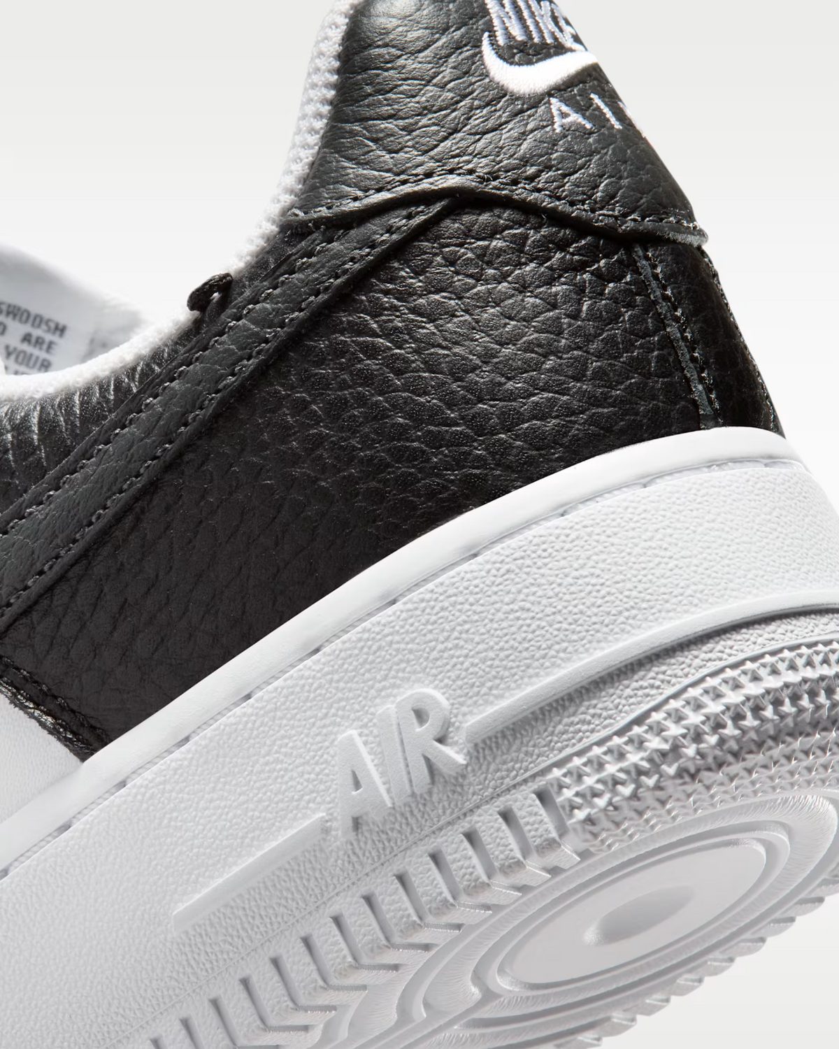 IR0872-001 Nike Air Force 1 '07 "Black/White" (Women's)