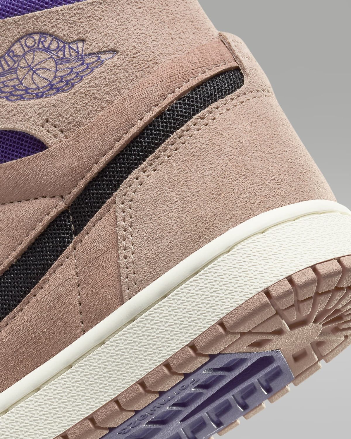 DV1305-200 Nike Air Jordan 1 Zoom CMFT 2 Dusted Clay (Women's)
