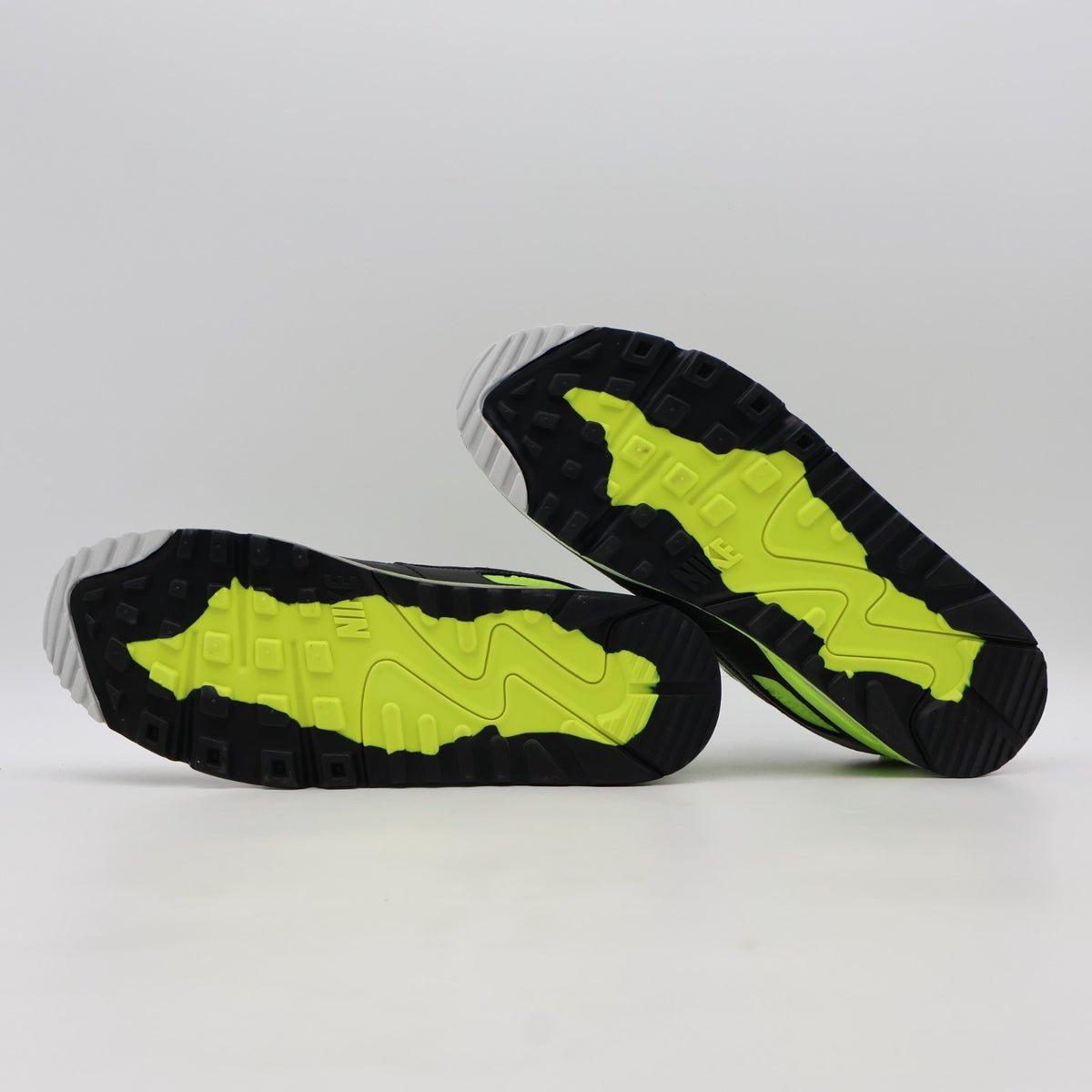 FD5810-102 Nike Air Max 90 GORE-TEX Volt (Men's)