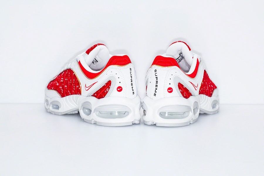 AT3854-100 Supreme Ã Nike Air Max Tailwind 4 "Red" (Men's)