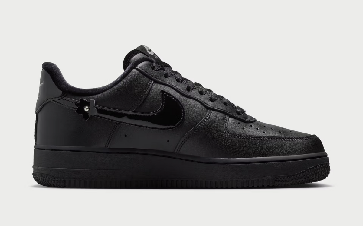 IR8637-001 Nike Air Force 1 '07 Floral Pack "Black" (Women's)