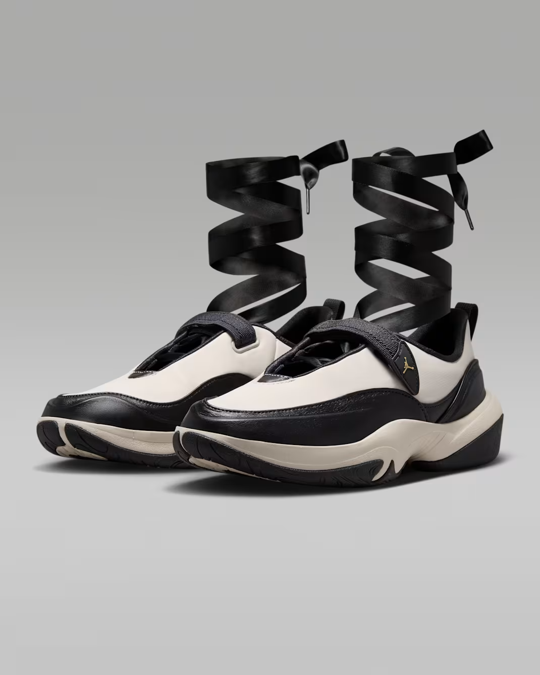 IB8597-003 Nike Jordan Pointe "Black/Chalk" (Women's)
