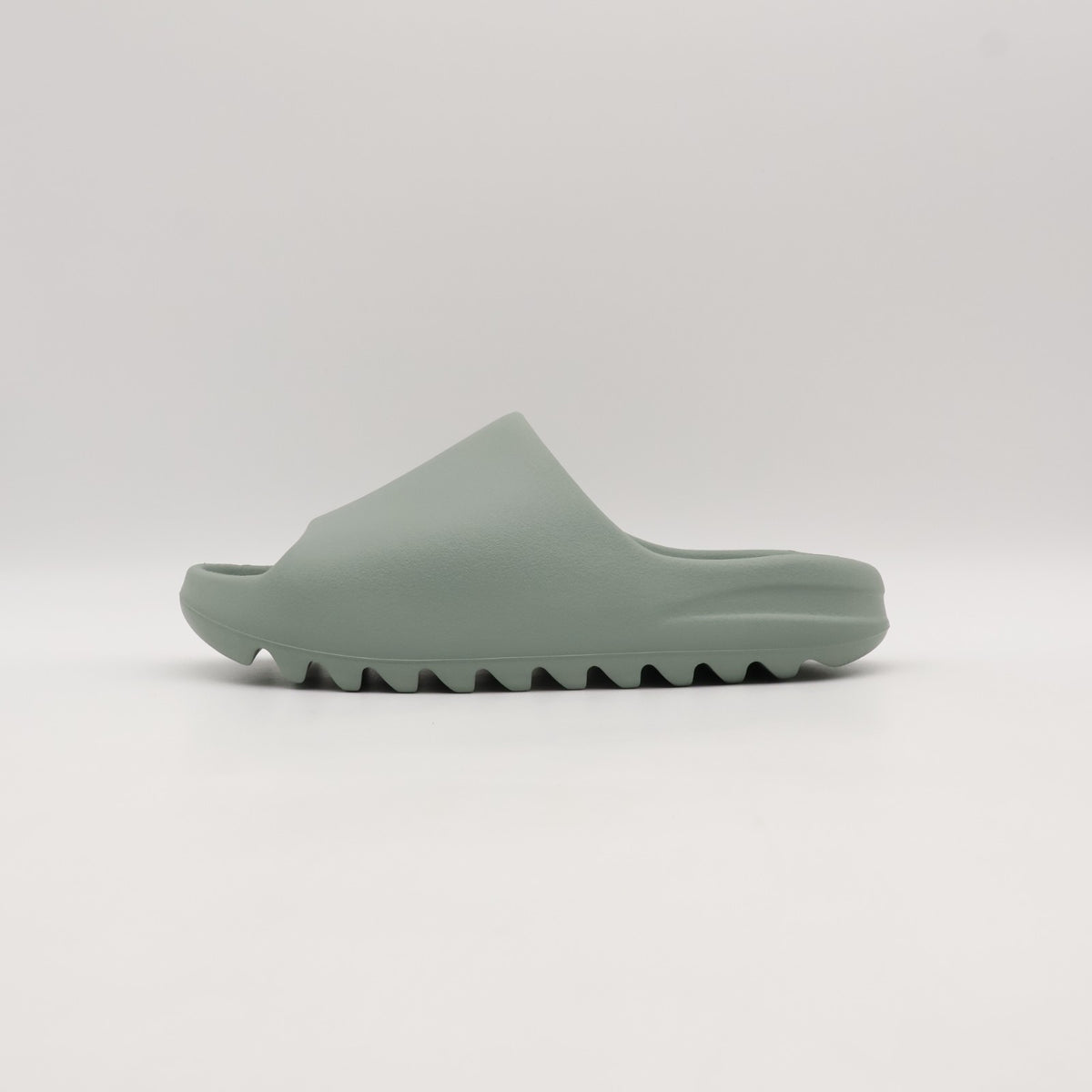 ID5480 adidas YEEZY Slide Salt (Men's)
