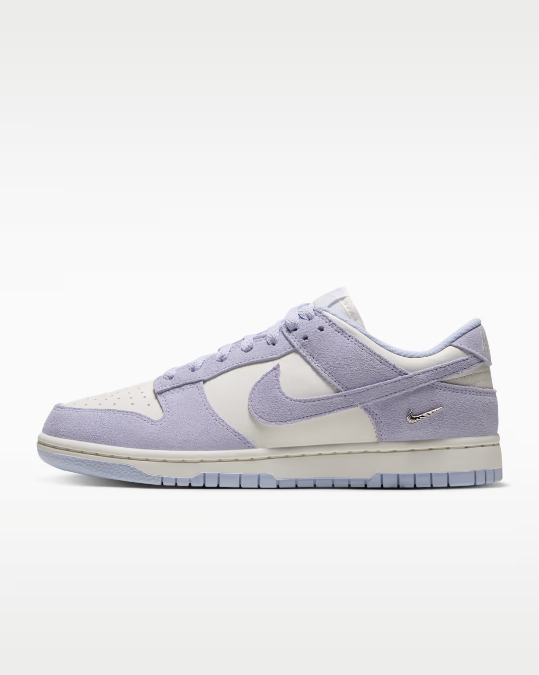 IO4244-500 Nike Dunk Low "Palest Purple" (Women's)