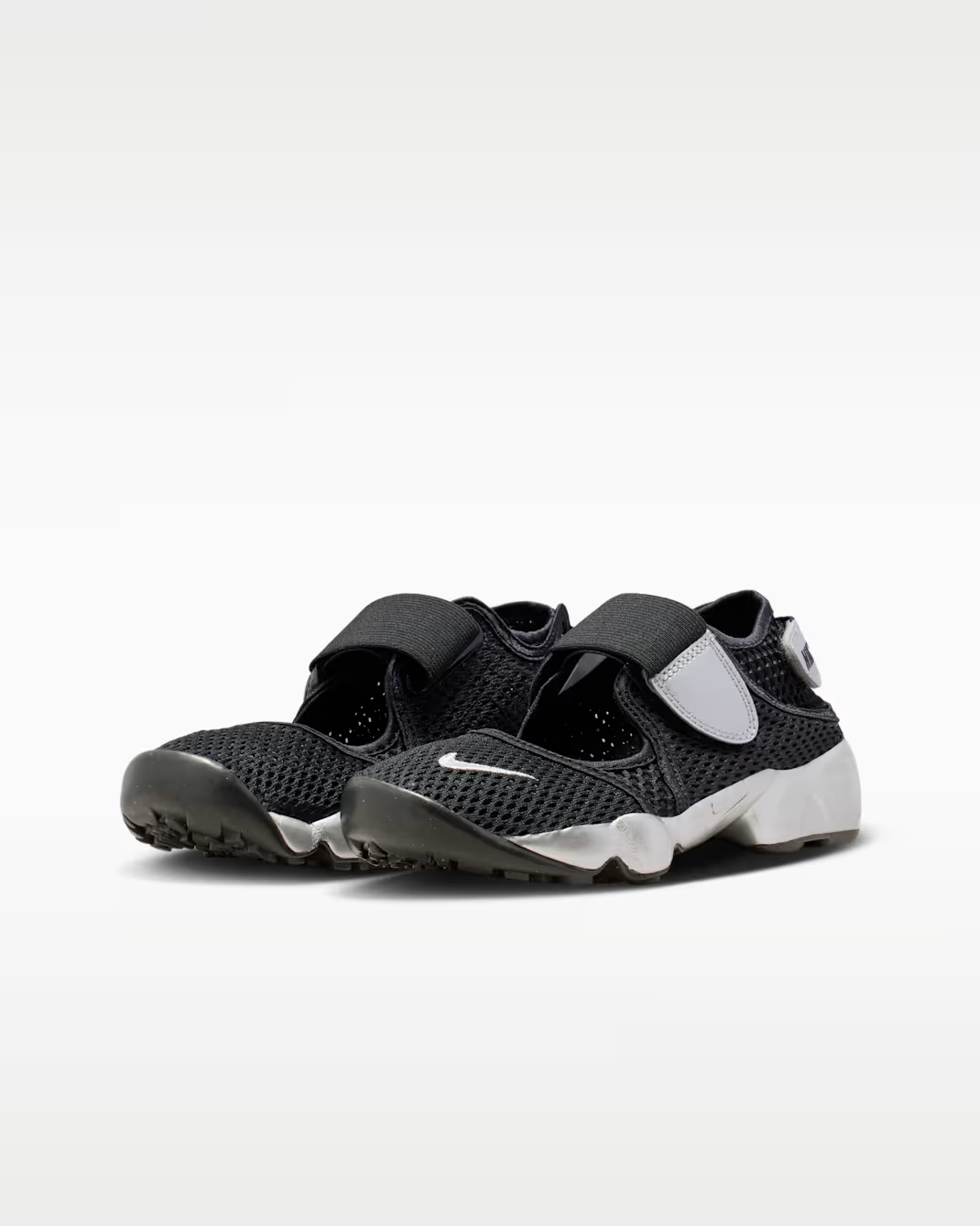 IV5362-001 Nike Rift 2 SE "Black/Metallic Silver" (GS)